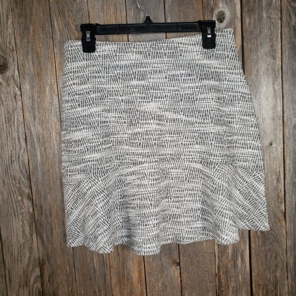 Loft S Women's Cream Black Tweed Flippy Flounce Pull On Mini Skirt - Picture 5 of 6